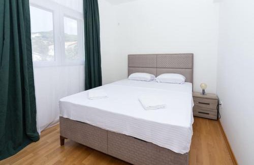 Bijeli do Apartment | TwoBedroom lux apartment +garage