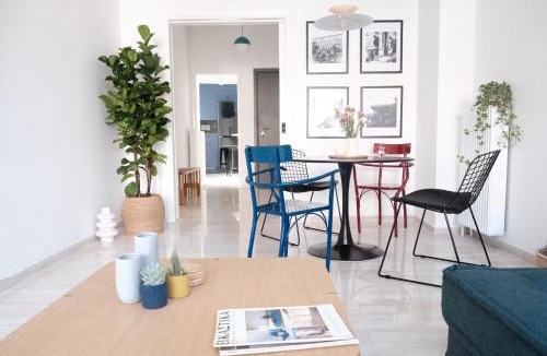 Koukaki Apartment | Unique 2BD Design Apt with airconditioning near Acropolis