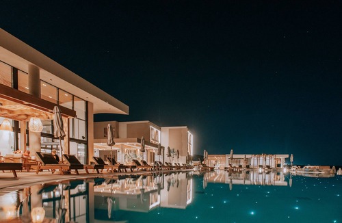 Karteros Resort | Unique Blue! Resort and Villas Adults Only