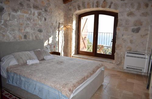 Krstac Apartment | Unique stone apartment Villa M