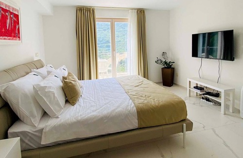 Centar House | Uphill 2 BDR Ap With Sea View