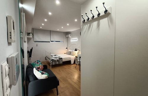 Pangrati Apartment | Urban MetroStay