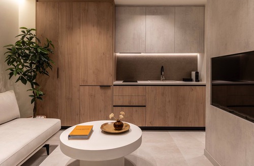 Piraeus House | Urban Studio 1 by Fasma Suites