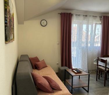 Mrcevac Apartment | Uros Apartments