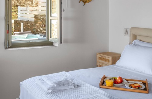 Exomvourgo Bed & Breakfast | Ursa Major Suites