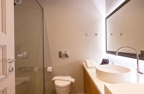 Old Town Rethymnon Apartment | V77 Seafront Suites