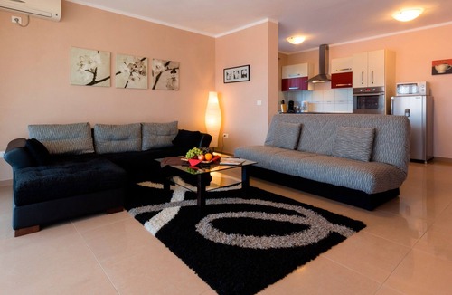 Utjeha Apartment | Vacation apartment/apartment for 4 guests with 95m² in Utjeha (29628)
