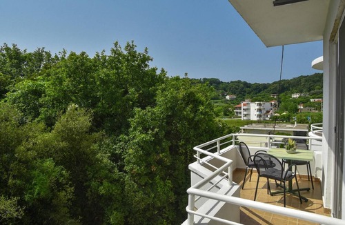 Gjerana Apartment | Vacation Home w Terrace and Garden in Ulcinj