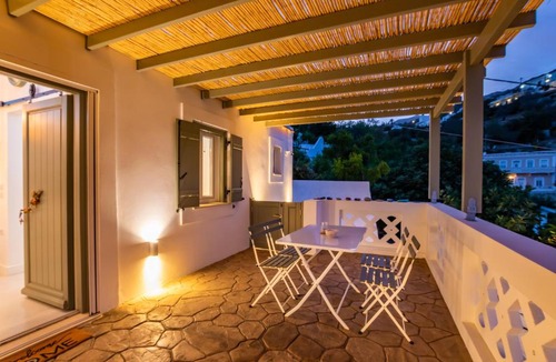 Voladha Apartment | Valandou Guesthouses - Boutique Apartments in Aperi, Karpathos