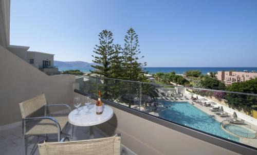Paralia Kourna Hotel | Vantaris Luxury Beach Resort