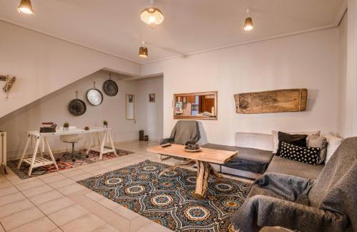 Trikala Apartment | Varousi.Traditional house in old town of Trikala 1