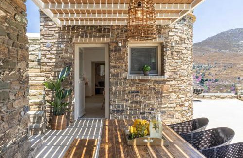 Tinos House | Velouchi Hideout Residence