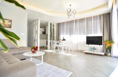 Kotor Apartment | Verbalj apartment with swimming pool