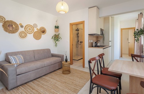 Kotor Apartment | VerDi - the dream house, 9 Apart Suite hotel, in Enchanting Kotor with WiFi, AC