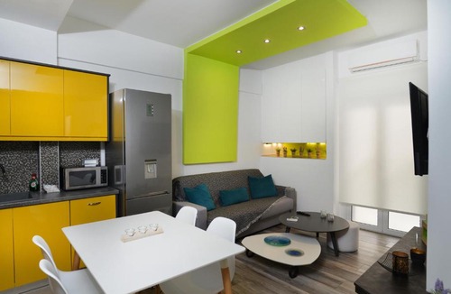 Nea Smirni Apartment | Vibrant flat in Nea Smyrni