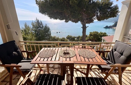 Sinarades Apartment | Vicky's Panoramic View Apartments