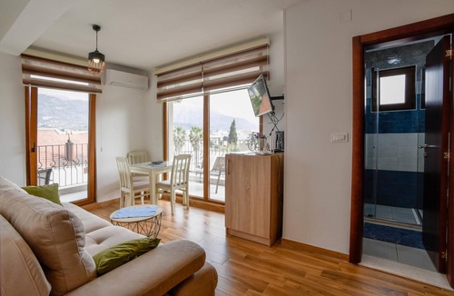 Bar Apartment | View Flat with Balcony 4 min to Beach in Bar