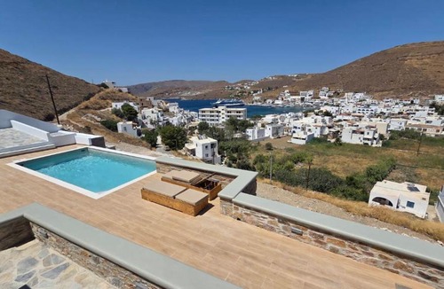 Merichas Apartment | Viewport Suites Kythnos με ιδιωτικα πισινακια-τζακουζι