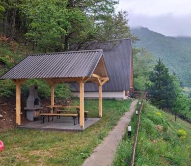 Andrijevica House | Vikendice Limski mir
