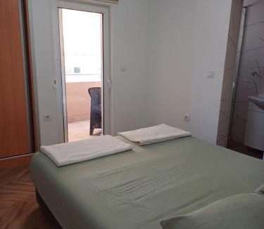 Dobra Voda Hotel | VILA Ena