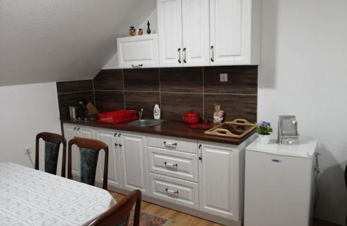 Leposaviq District Apartment | Vila Jakovljević