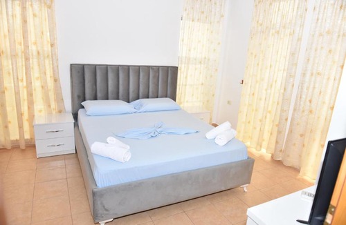 Shkembi i Kavajes Hotel | Vila Namiku