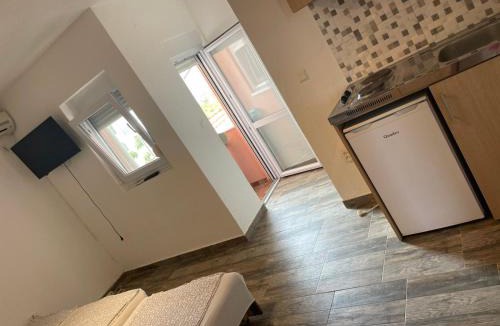 Dobra Voda House | Vila pink