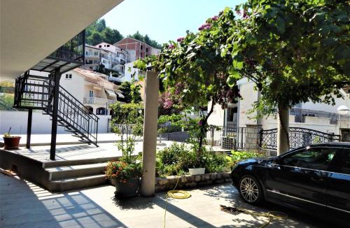 Sveti Stefan Apartment | Vila Teodora
