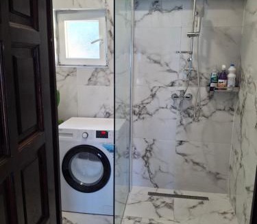 Donji Morinj Apartment | Vila Violeta