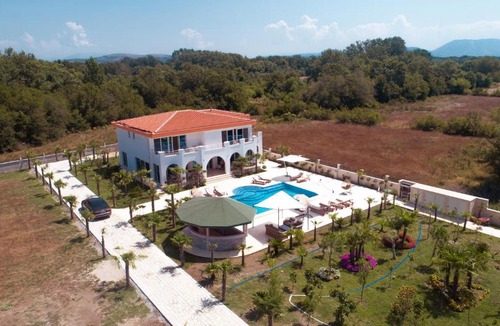 Ulcinj Villa | Villa 100 Palme