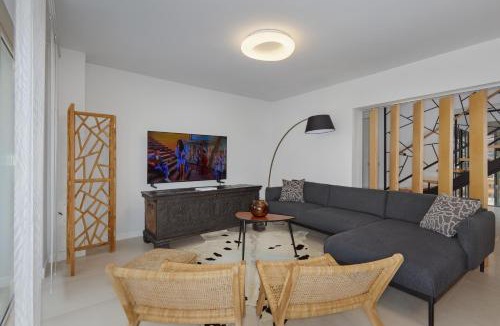 Tivat Villa | Villa A Cappella