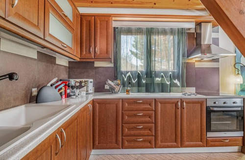 Marantochori Villa | Villa 'Acqua with Private Pool' with Mountain View, Wi-Fi and Air Conditioning