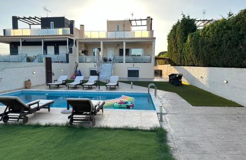Loutraki Villa | Villa Adamantia