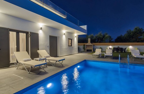Kalpaki Villa | Villa Agalliu - 3 Bedroom Villa with Private pool