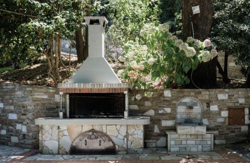 Agios Ioannis House | Villa Aggeliki- Mountain Meets the Sea