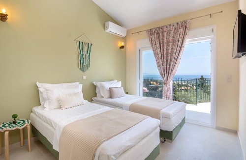 Vlachopoulatika Villa | Villa Agnanti Paxos Total privacy