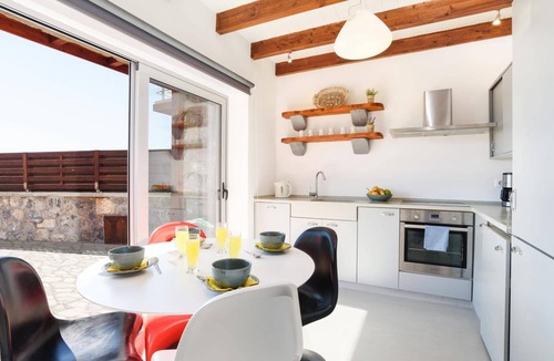 Lardos Villa | Villa Alcyone Seastone by Villa Plus