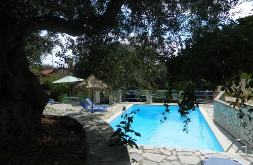 Mpogdanatika Villa | VILLA ALKINOOS - A stone house between olive trees