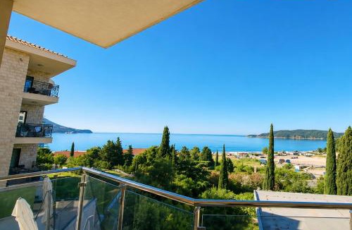 Becici Apartment | Villa Allende