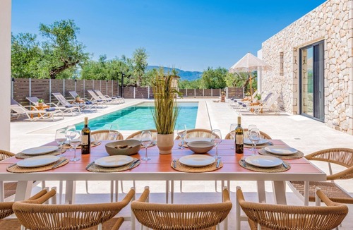Kalamaki Villa | Villa Alni by Villa Plus