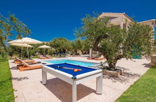 Lithakia Villa | Villa Amelina by Villa Plus