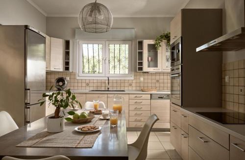 Akrotiri House | Villa Anatoli - Tranquil Escape with Scenic Views, by ZanteWize
