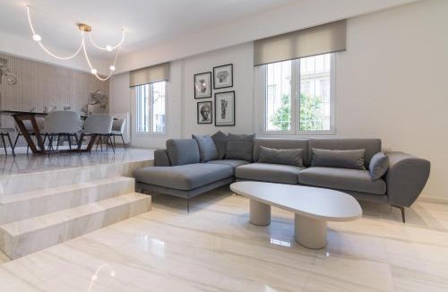 Thissio Villa | Villa Anna under Acropolis