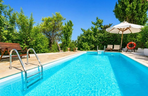 Skopelos Villa | Villa Antigoni - Two Bedroom Villa, Sleeps 4