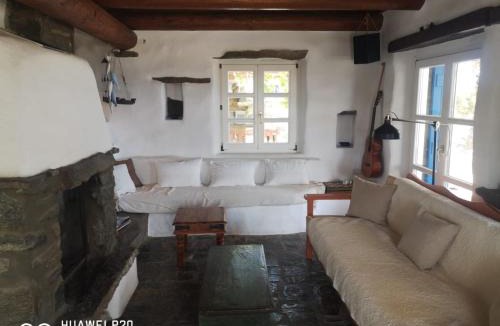 Ampelas Villa | Villa Antinaxos