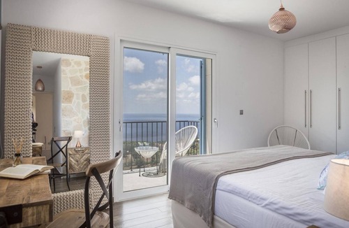 Antipata Villa | Villa Apollonia in Antipata