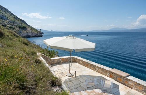 idhra Villa | Villa Aqua Vista with private seafront