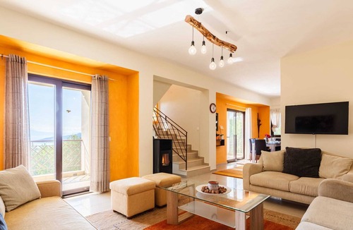 Kardamyli Villa | Villa Armonia, Sunset View and Relaxing Beach Vibe