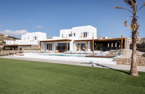 Kalafatis Villa | Villa Aspasia, pool & jacuzzi - My Rental Homes