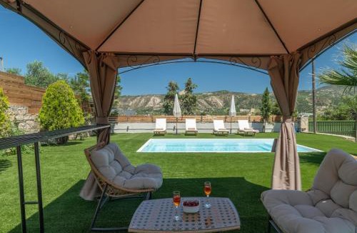 Finikia Villa | Villa Athina